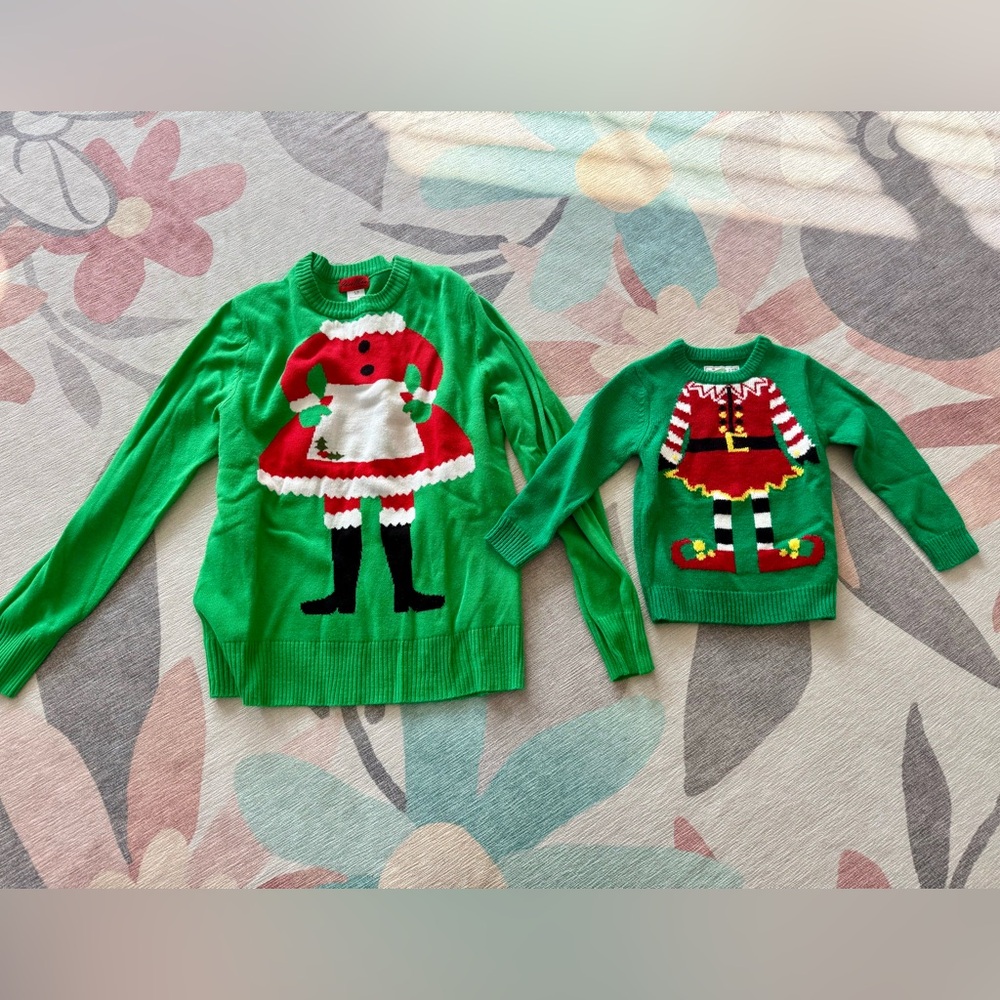 Festive Green mommy and me Christmas Sweater Set. Size small adult and 3T
